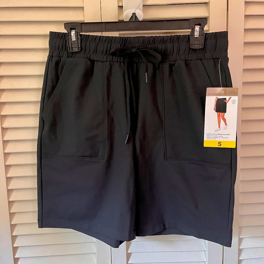 Ladies Active Bermuda Shorts * Black * Moisture Wicking * Pockets!! * Mondetta